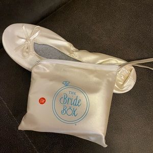 Packable bridal flats